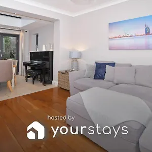 Holiday home Hale View By Yourstays, Altrincham