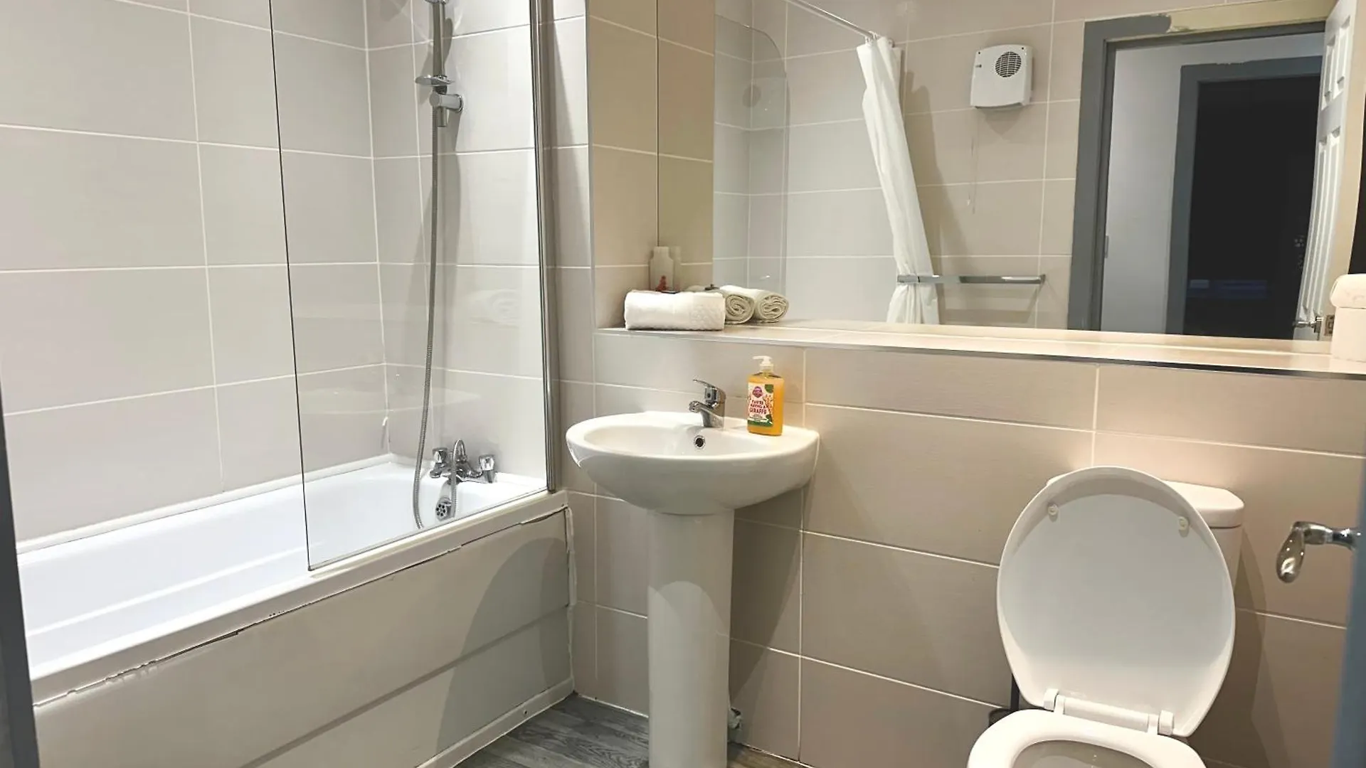 Winter Gardens Service Apartments 2 By Blackpool Service Apartments 0*,