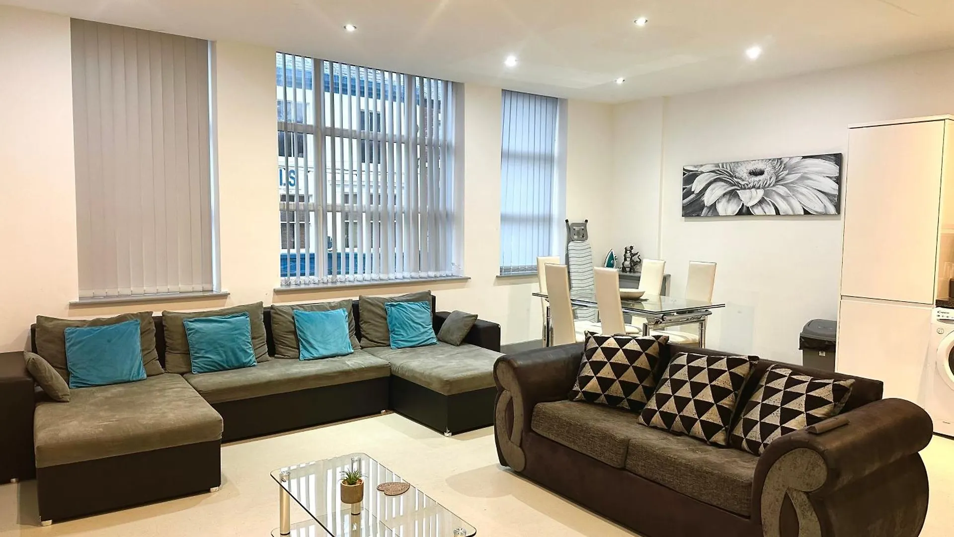 Winter Gardens Service Apartments 2 By Blackpool Service Apartments United Kingdom