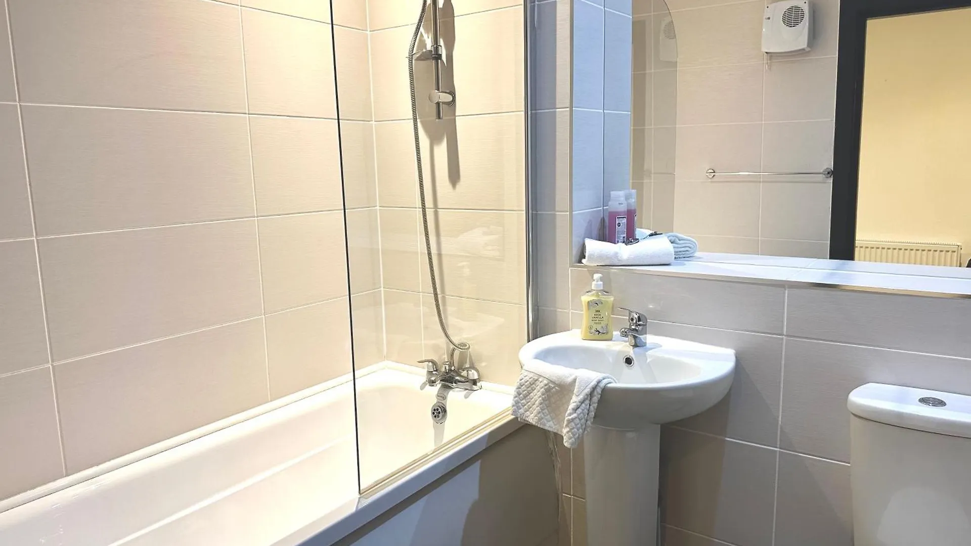 Winter Gardens Service Apartments 2 By Blackpool Service Apartments United Kingdom